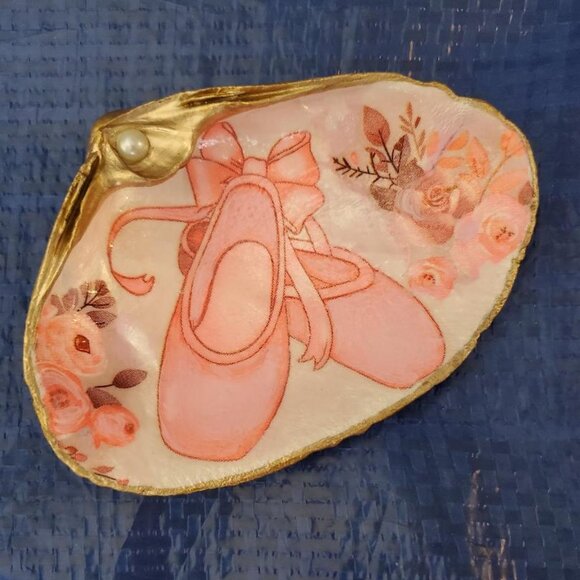 Large Decoupaged Shells , Ballet Shoes Slippers Pearl & Gold Trim Trinket Dish - Picture 2 of 4
